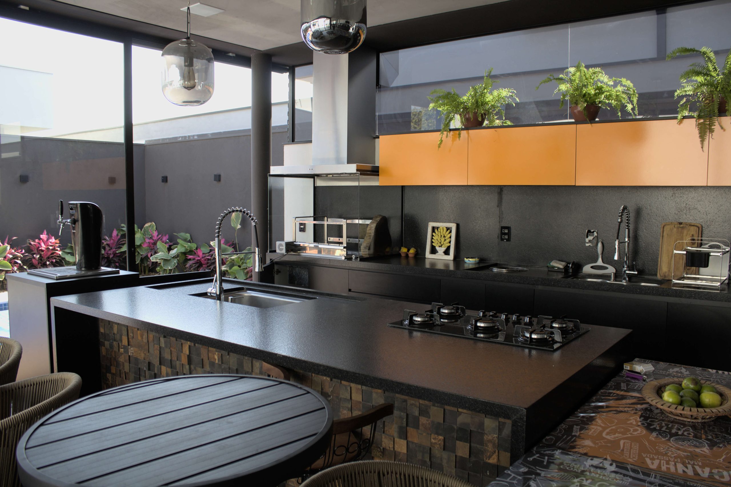 A marmolux trabalha com : Granitos